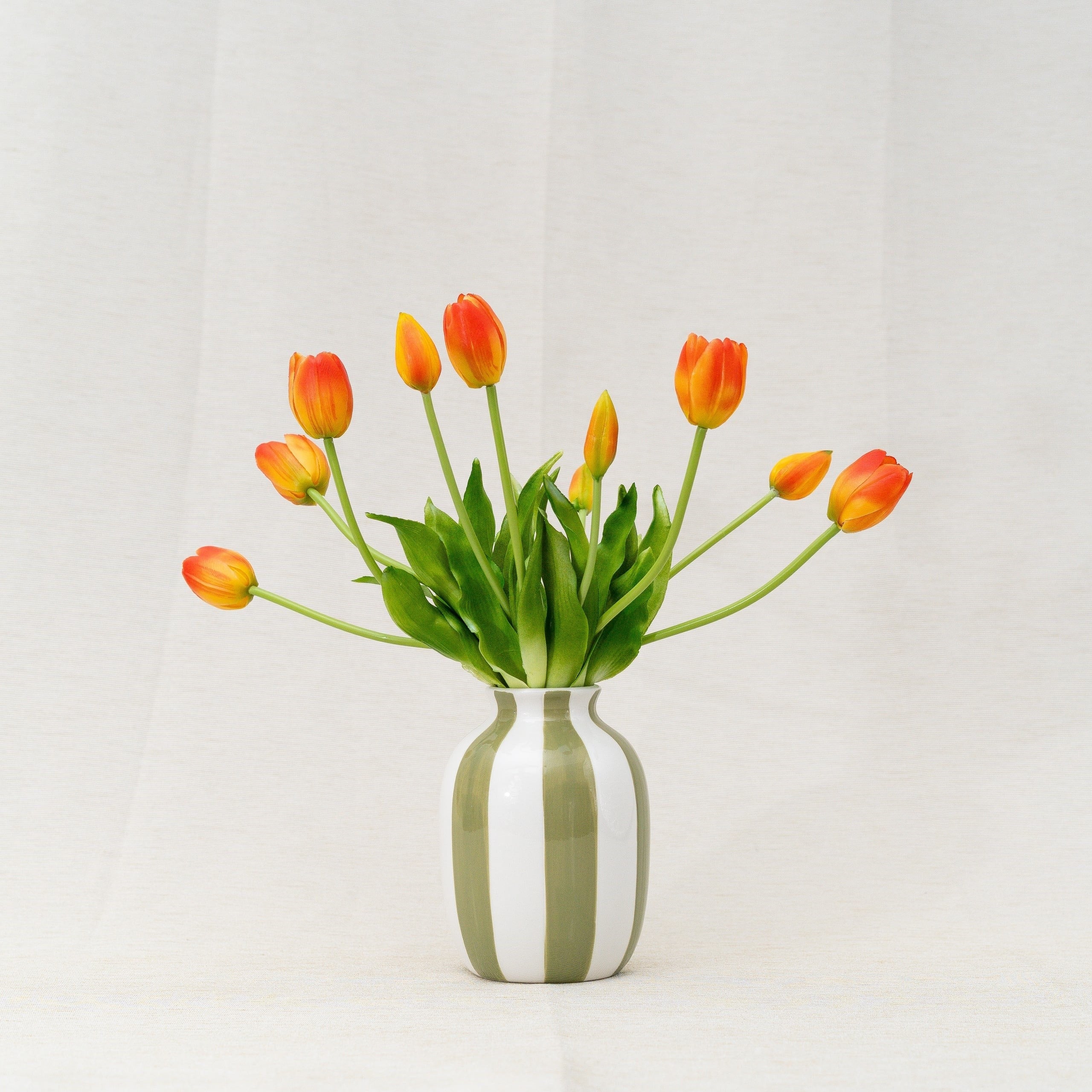 Bouquet de tulipes orange corail